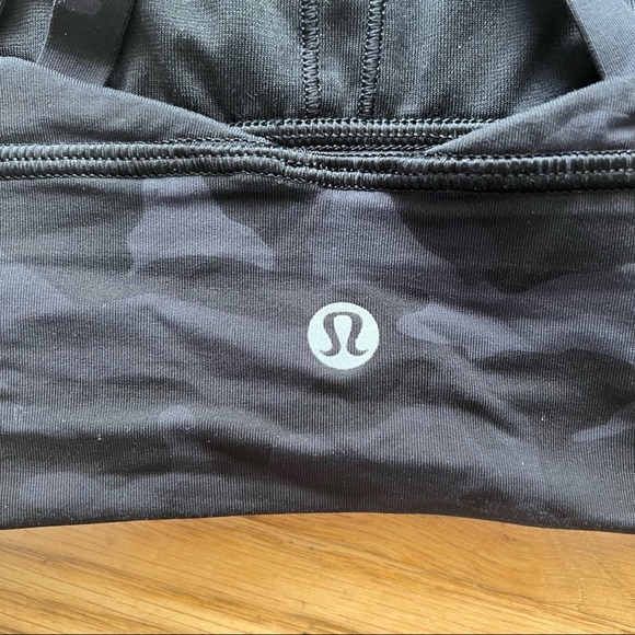 Lululemon energy strappy sports bra medium support black camo - Picture 5 of 6